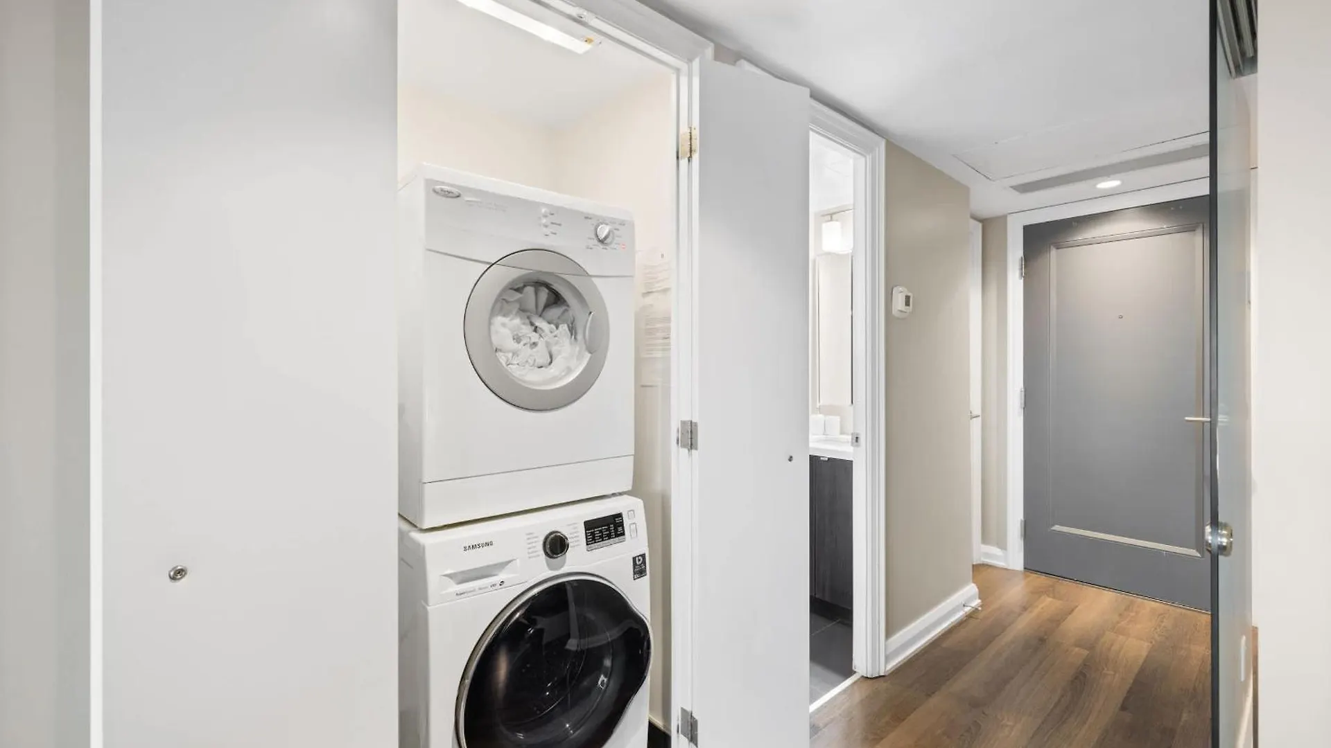 Διαμέρισμα Upscale Yorkville Stay Luxury Condo Parking Τορόντο