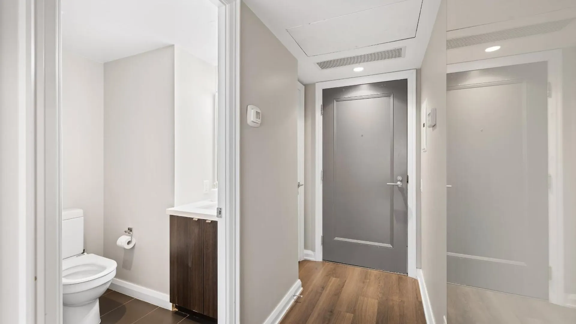 Upscale Yorkville Stay Luxury Condo Parking Τορόντο 0*,